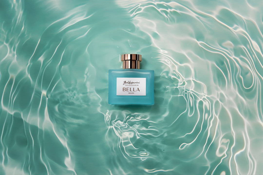 Baldessarini Bella Mare Flakon im Wasser