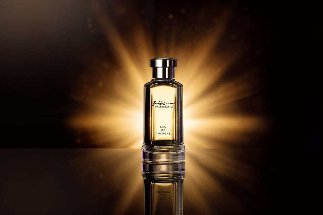 Baldessarini Classic Eau de Cologne vor strahlendem Hintergrund